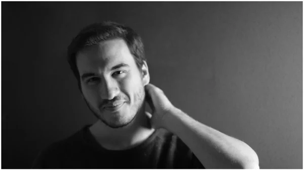 Γιώργος Κουτλής: "Στους "Παίχτες" του Γκόγκολ το μόνο τίμιο κι αγνό πρόσωπο είναι το γέλιο"